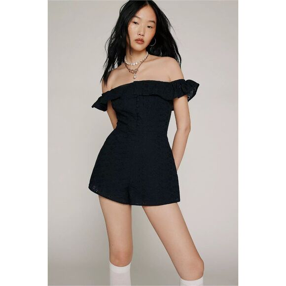 UO Kimchi Blue Jeena Eyelet Off The Shoulder Romper Black Size M Nwot - Picture 1 of 10